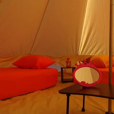 Роскошный шатер Glamping Bunec Piqeras